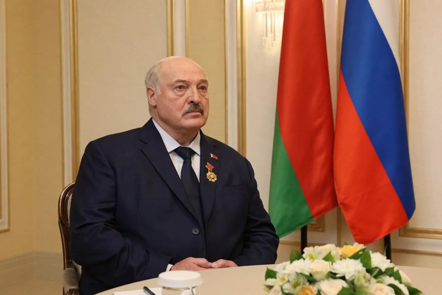 Лукашенко заявил о непрекращающейся гибридной войне против Белоруссии - Версия